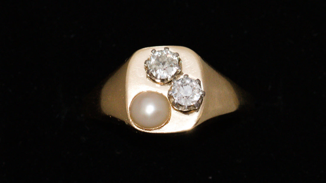 Commissioning a piece of jewellery? Read our guide first...