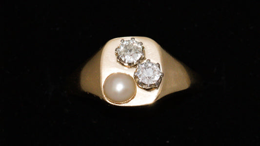 Commissioning a piece of jewellery? Read our guide first...