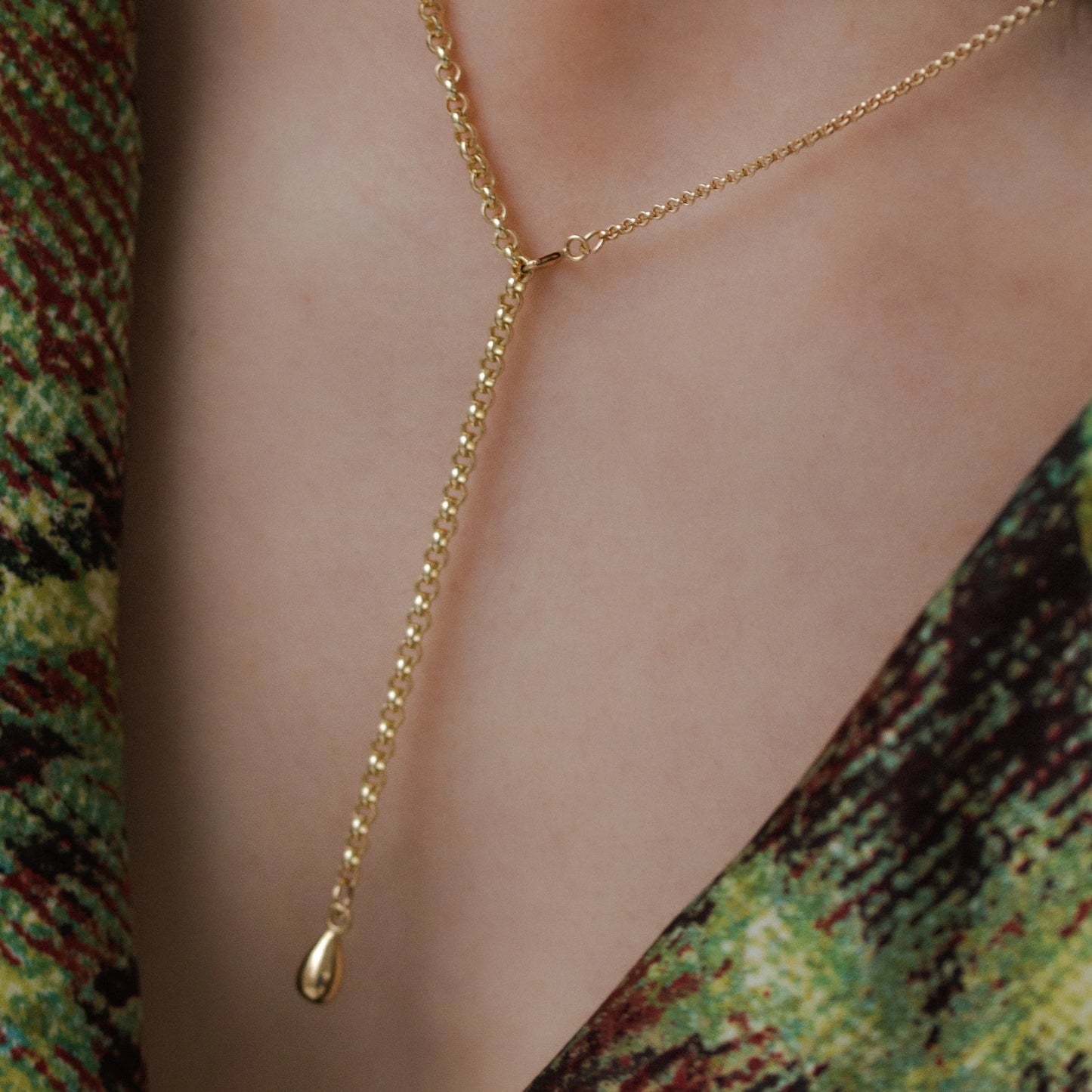 Graduated Teardrop Necklace - 9kt Gold