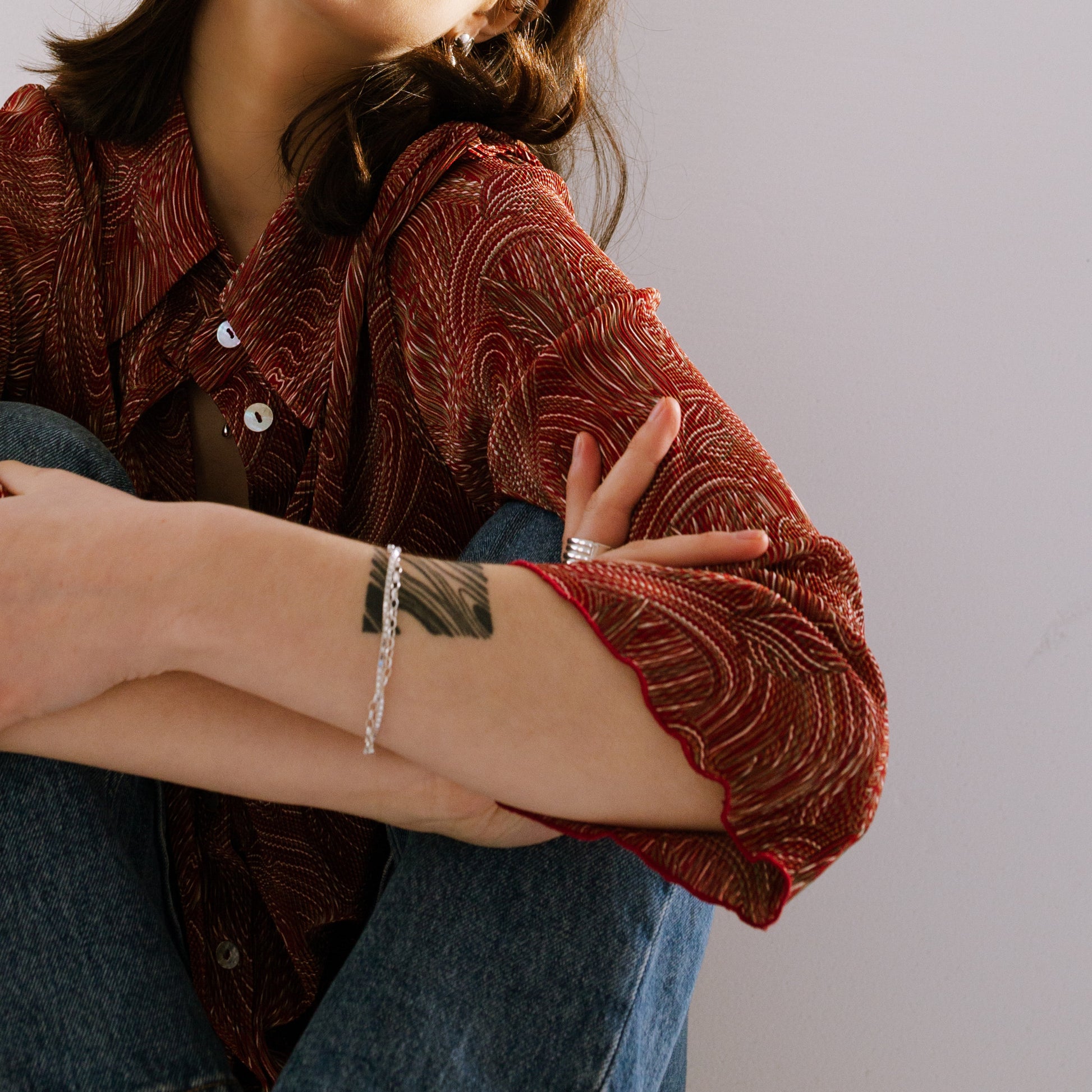 Duo Venetian Bracelet in sterling silver worn by the model