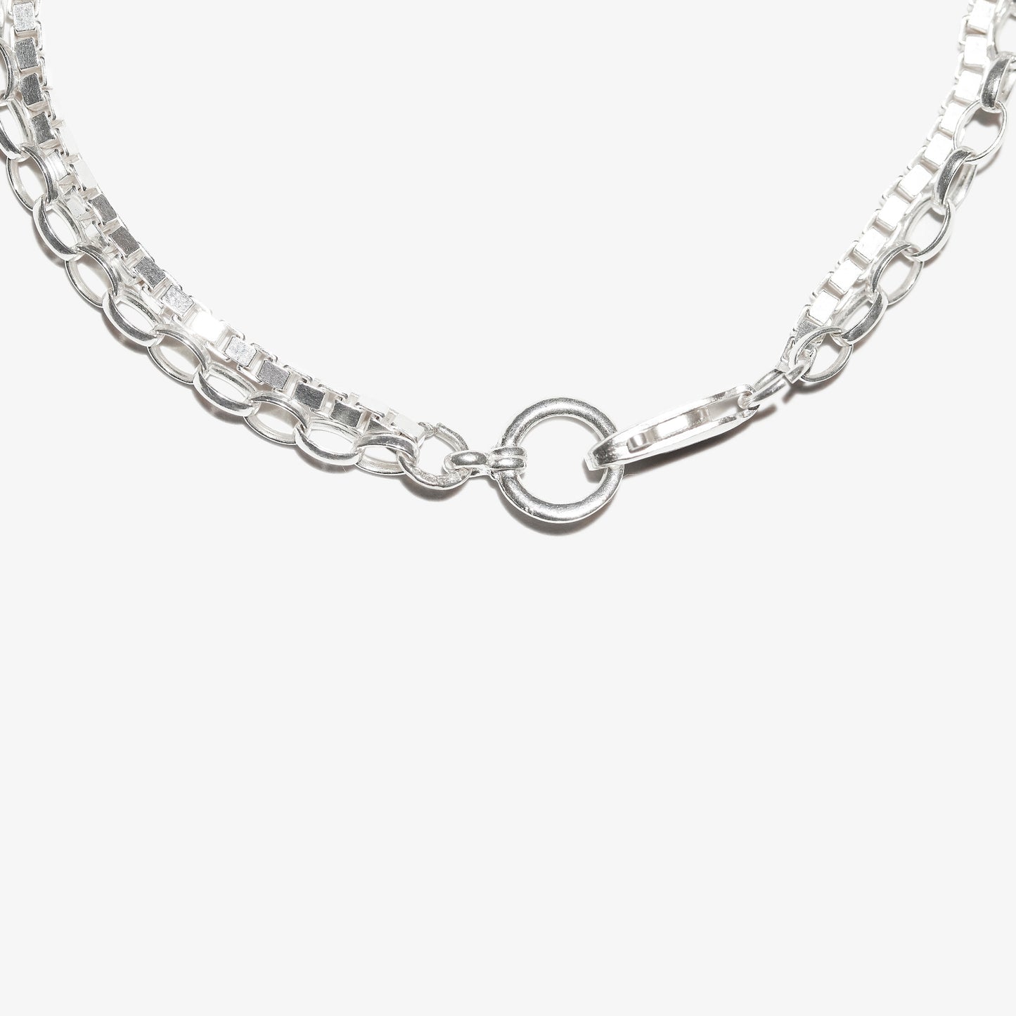 Detailed image of the Duo Venetian Bracelet in sterling silver 